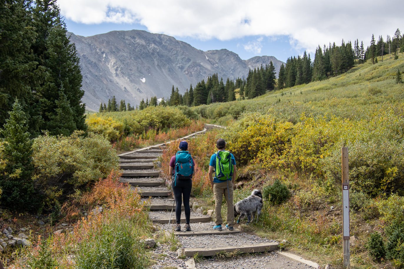 5 Tips for Taking Friends Hiking for the First Time